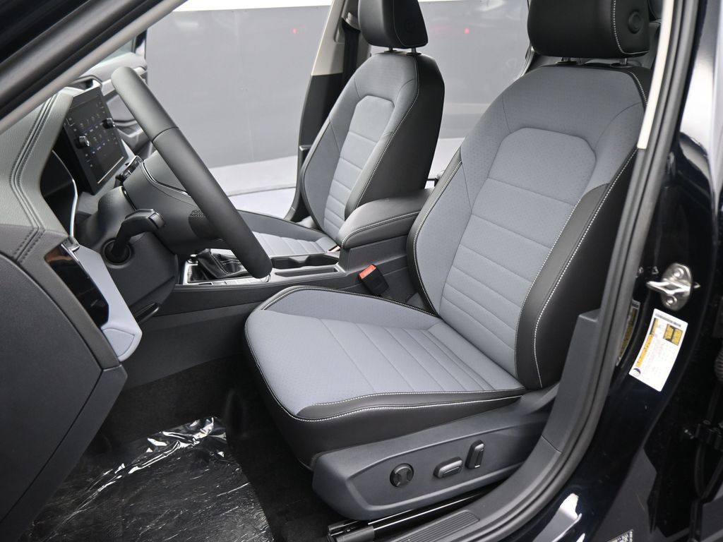 2025 Volkswagen Jetta 1.5T SE photo 36