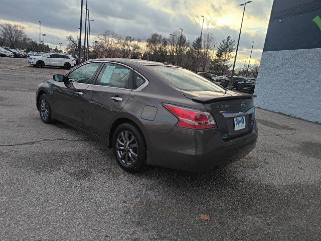 2015 Nissan Altima 2.5 S photo 3