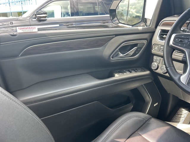 2023 Chevrolet Suburban LT photo 30