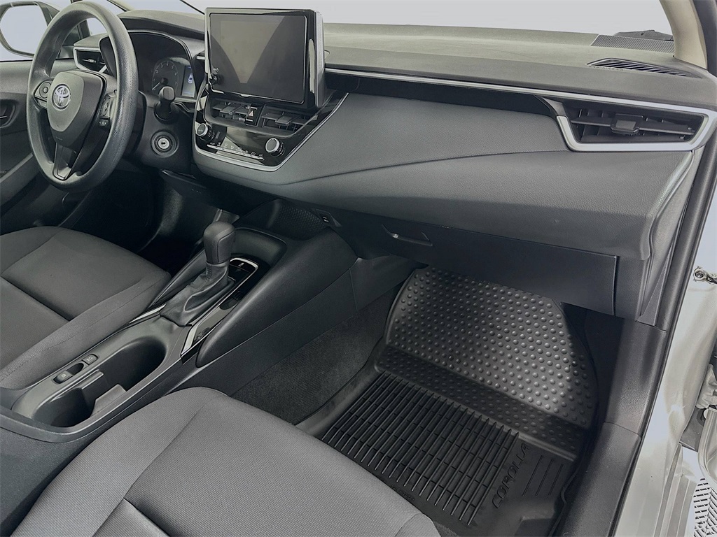 2023 Toyota Corolla LE photo 26