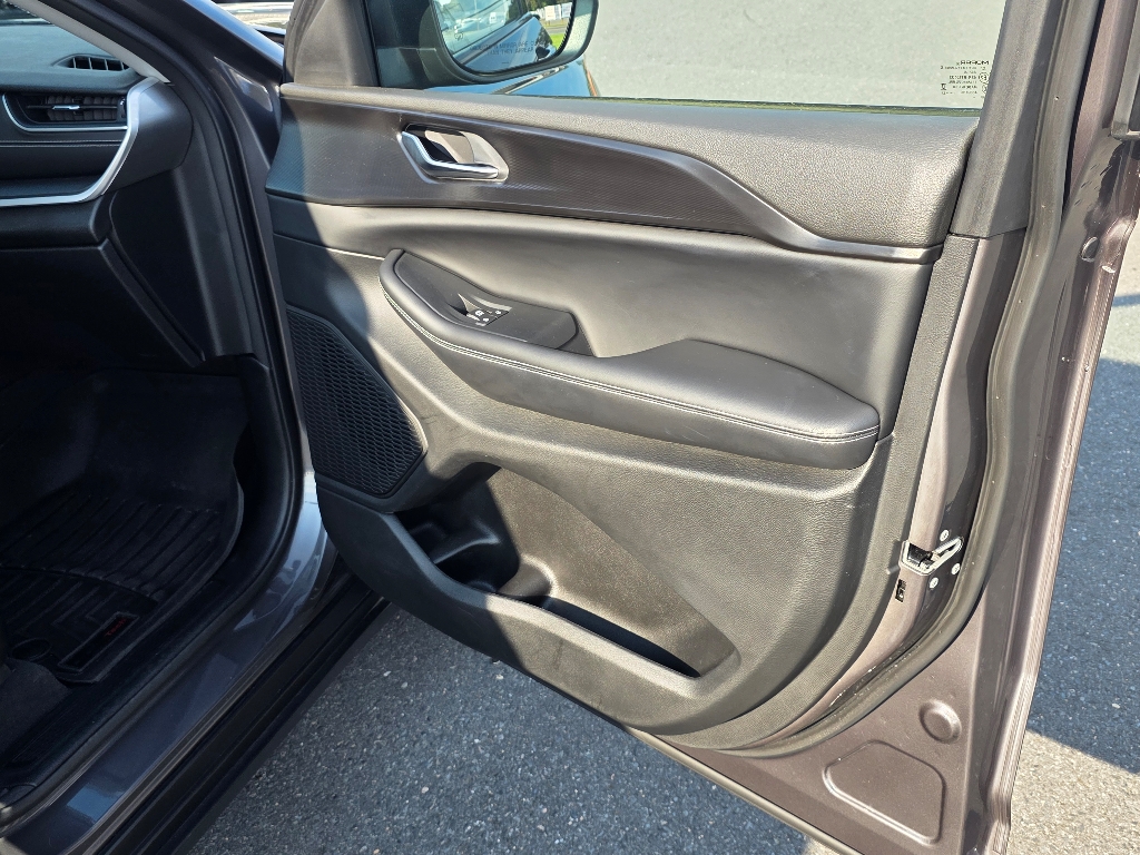 2023 Jeep Cherokee Laredo photo 14
