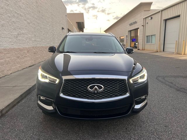 2020 Infiniti QX60 Luxe photo 2