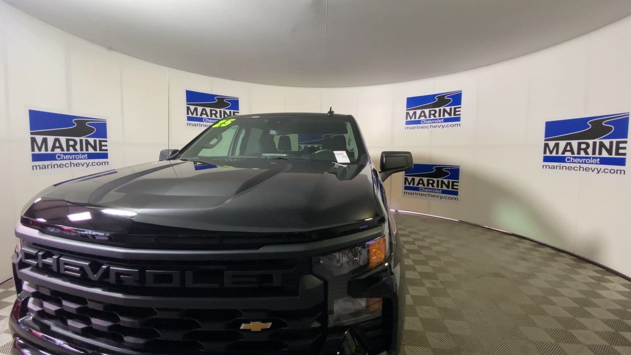 2025 Chevrolet Silverado 1500 Custom photo 34