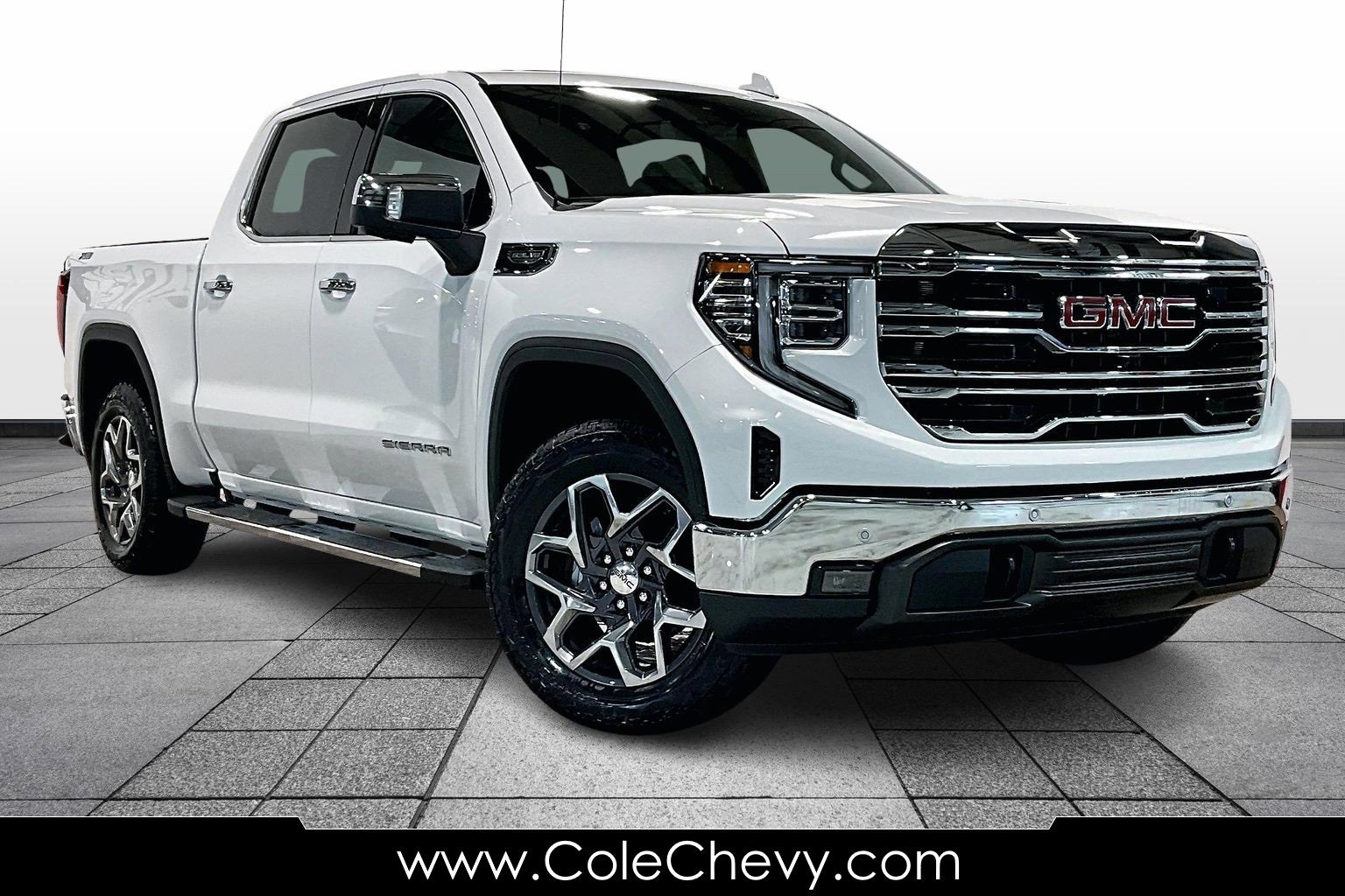 2026 GMC Sierra 1500 SLT's photo