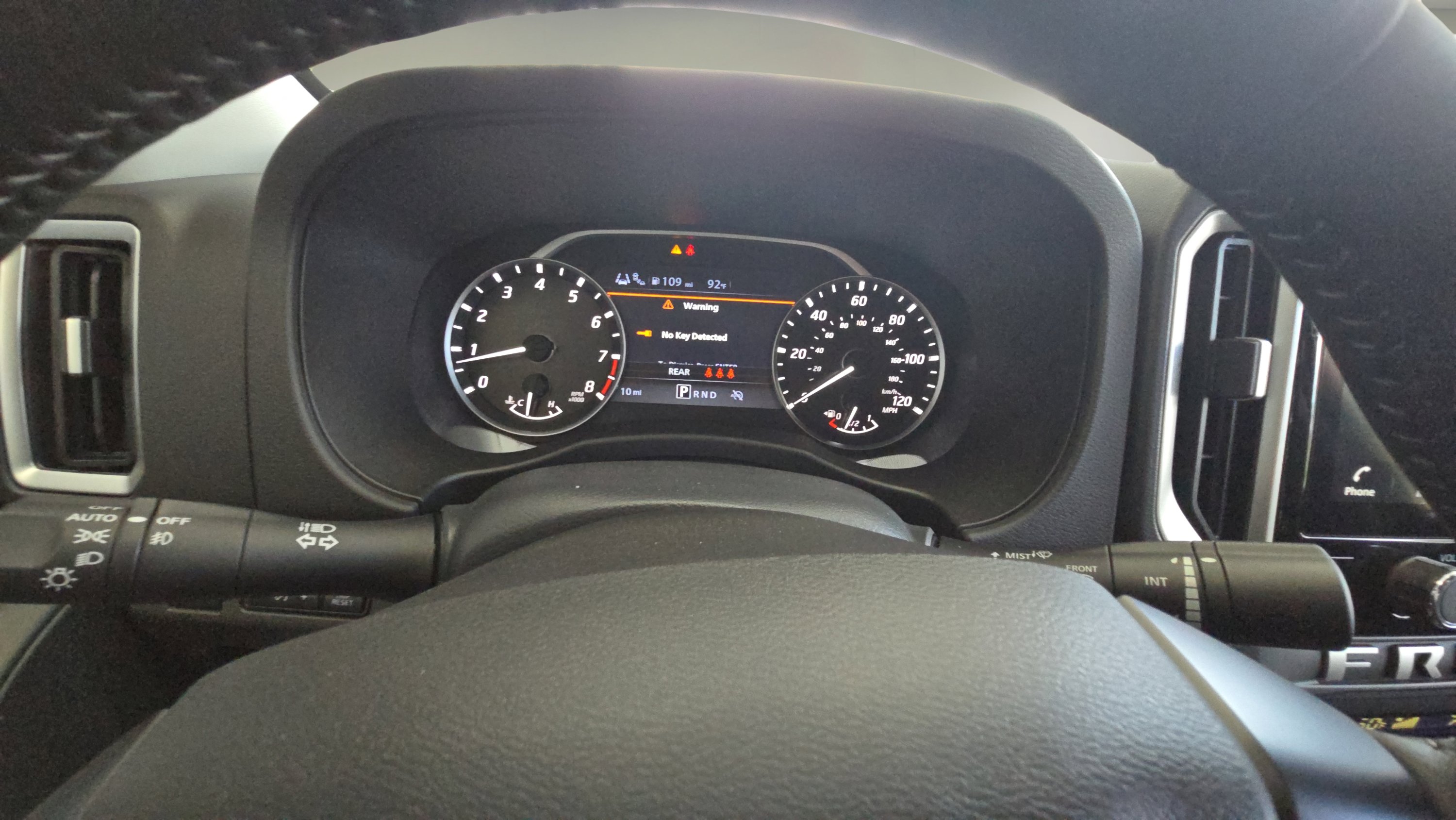 2025 Nissan Frontier SV photo 8