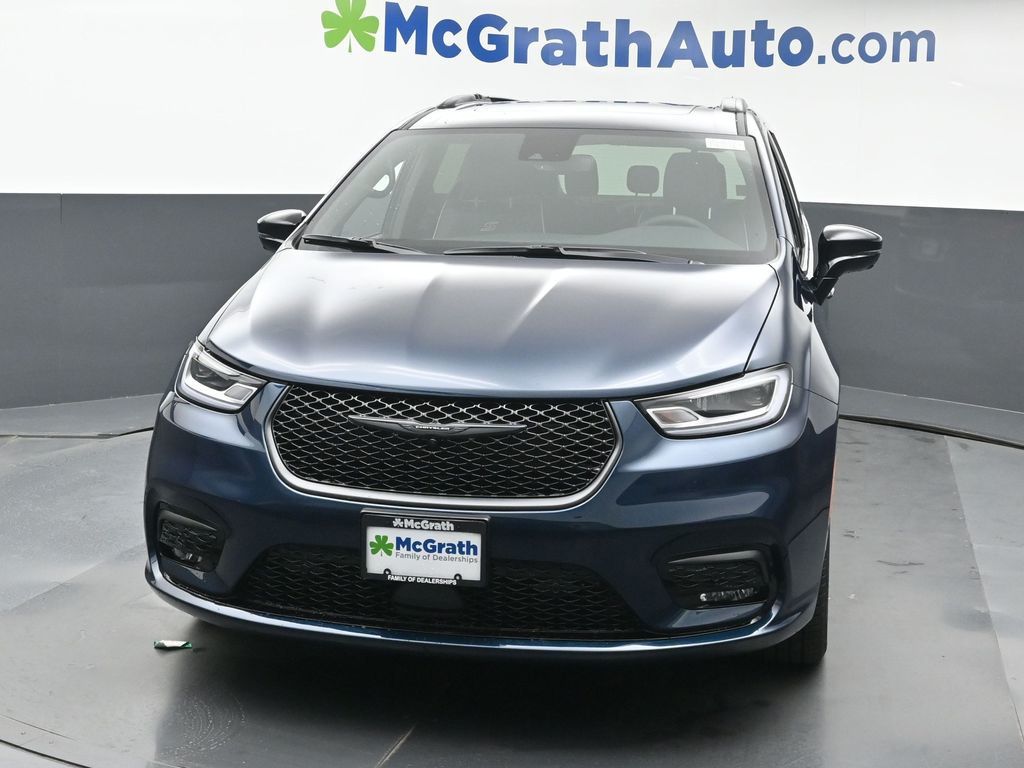 2025 Chrysler Pacifica Limited photo 2