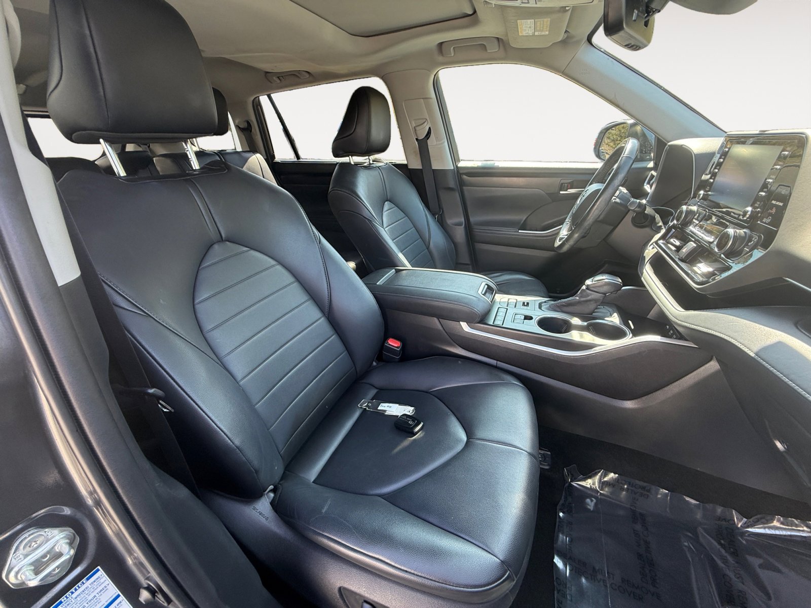 2020 Toyota Highlander XLE photo 18