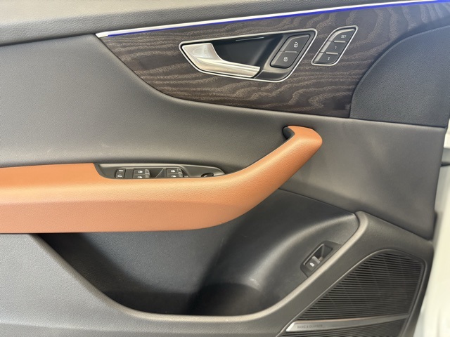 2021 Audi Q8 55 Prestige photo 12