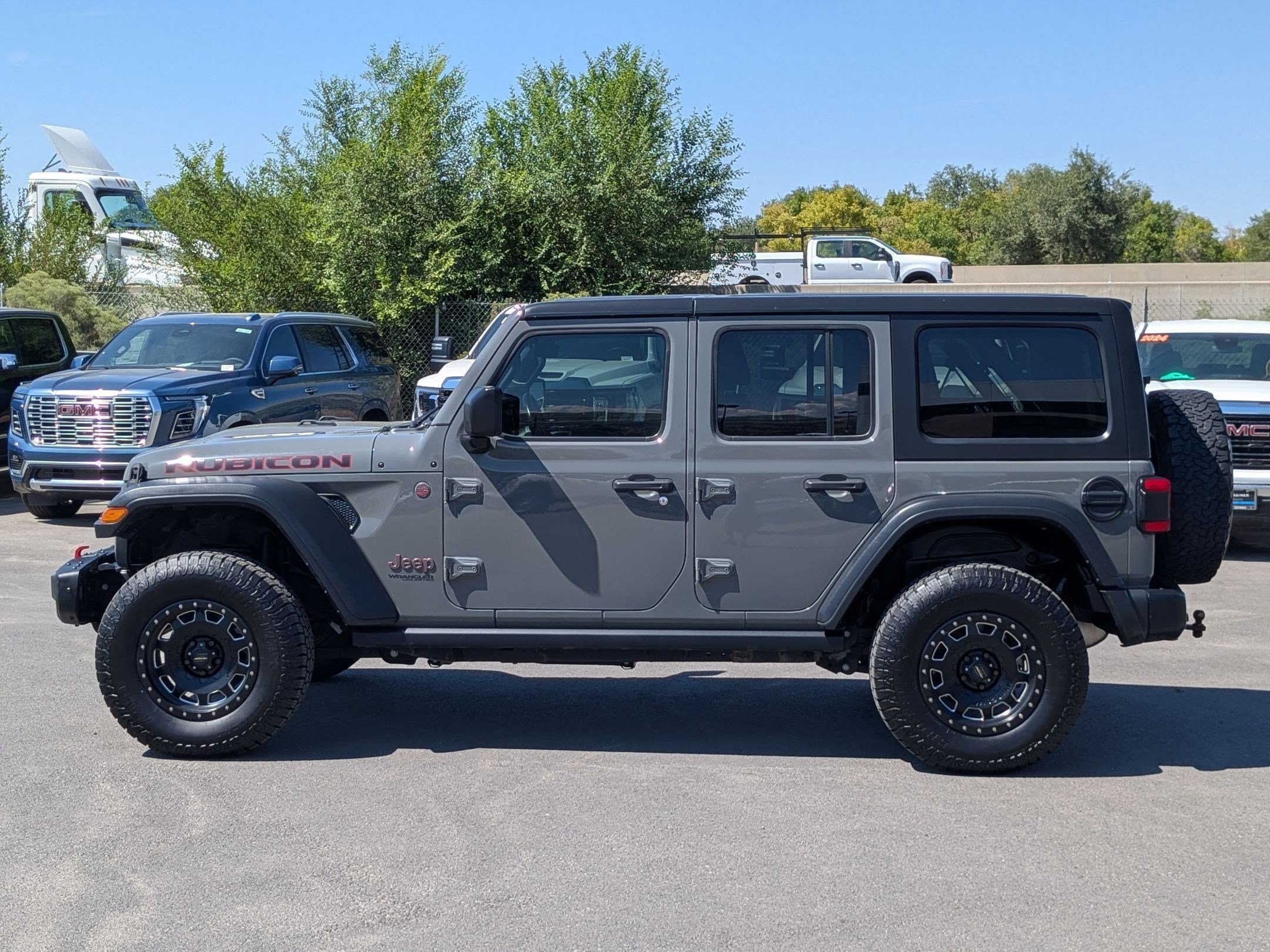 2018 Jeep Wrangler Unlimited Rubicon photo 2