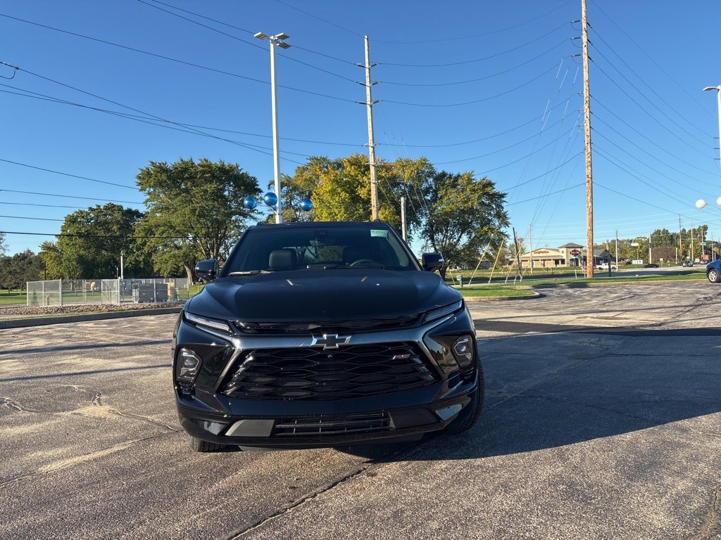 2025 Chevrolet Blazer RS photo 4