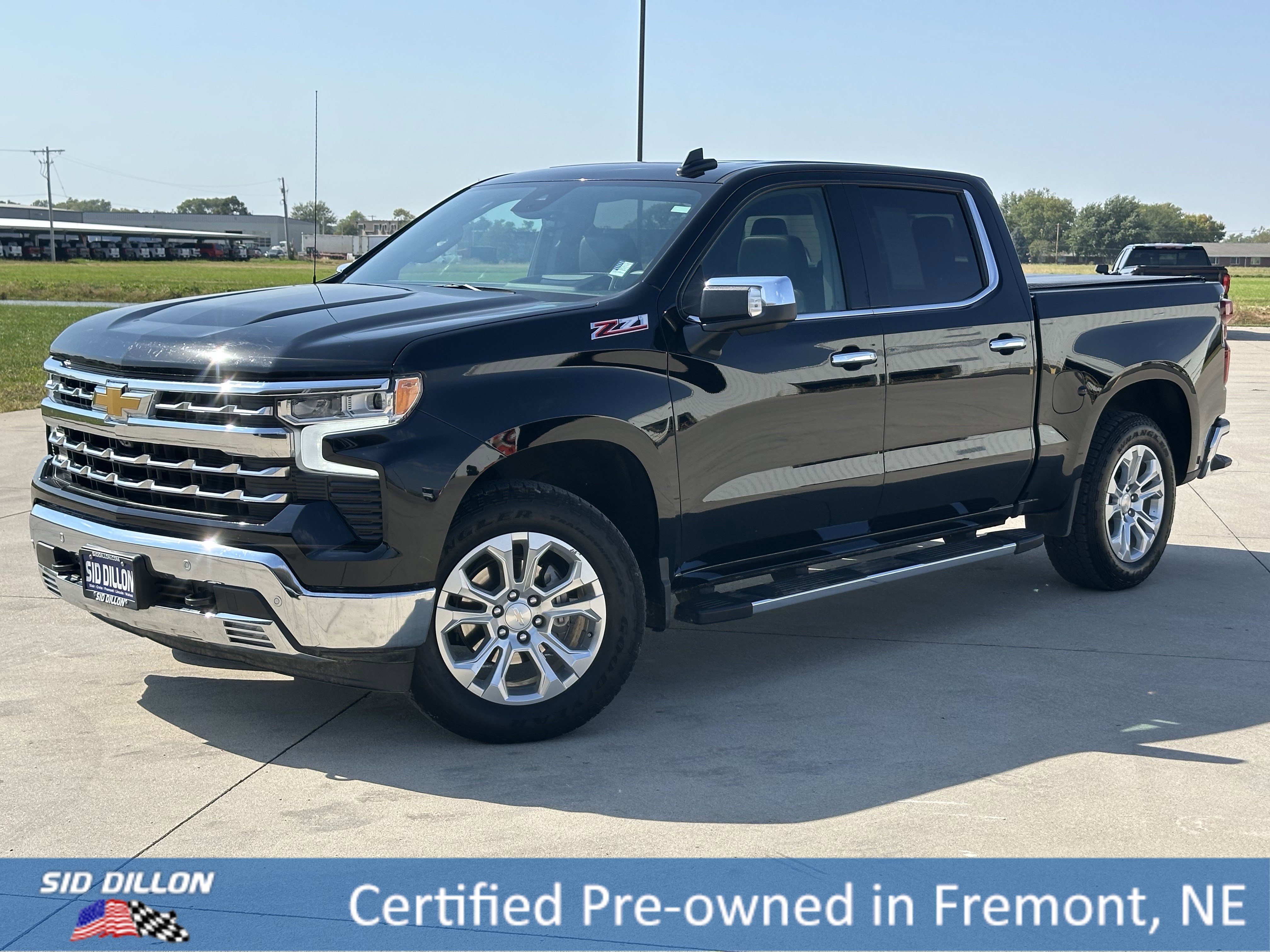 2024 Chevrolet Silverado 1500 LTZ's photo