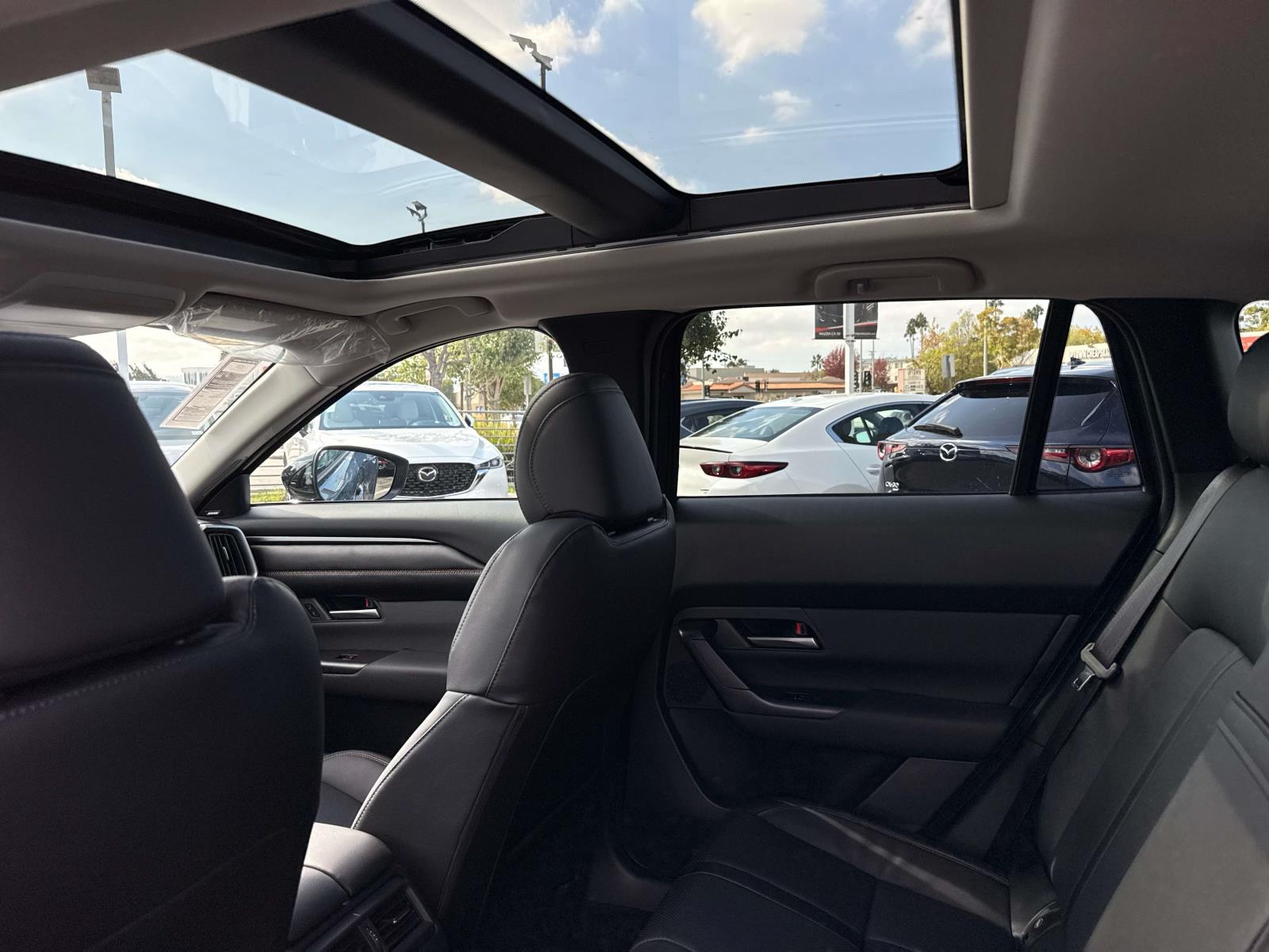 2026 Mazda CX-50 Premium photo 2