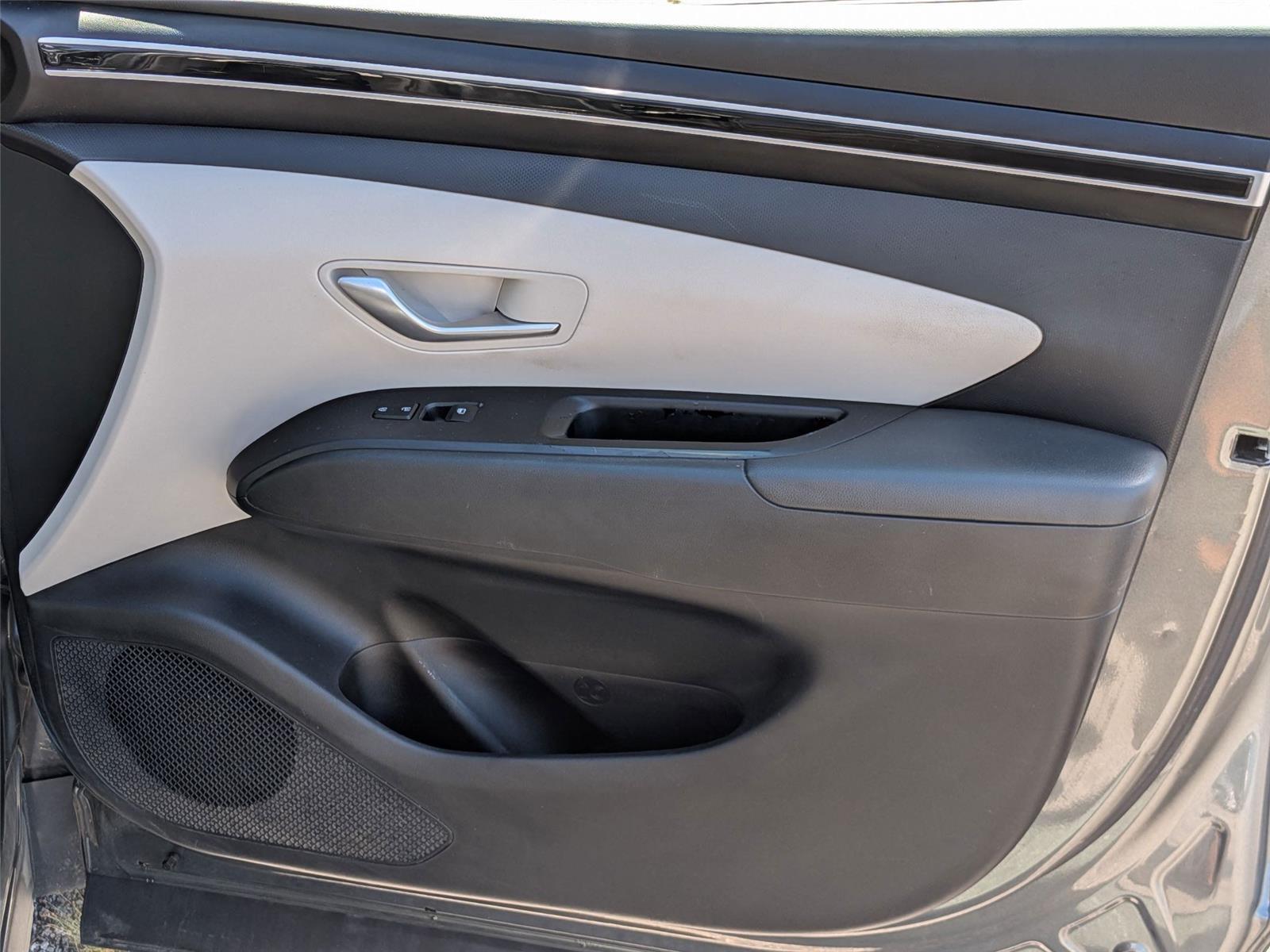 2022 Hyundai Tucson SE photo 31