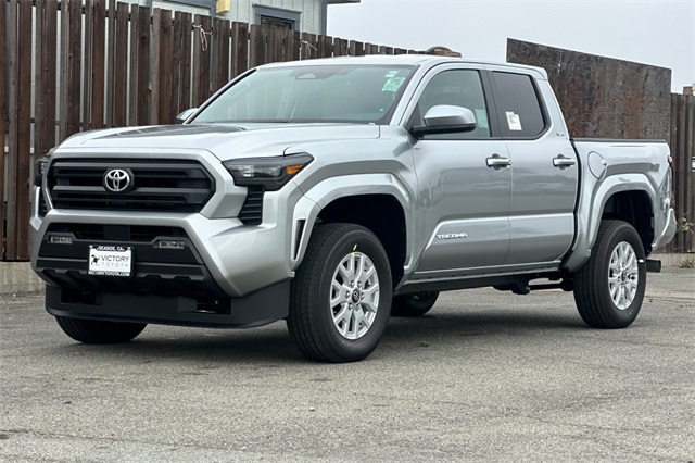 2025 Toyota Tacoma SR5 Double Cab photo 8