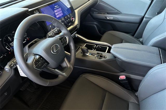 2025 Lexus TX 350 photo 7