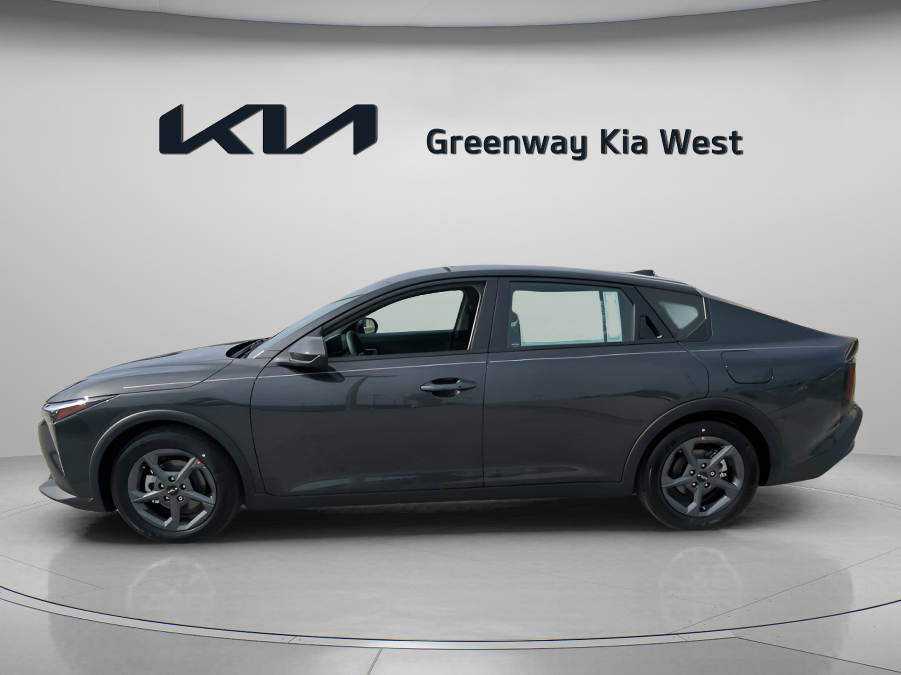 2025 Kia K4 LXS photo 4