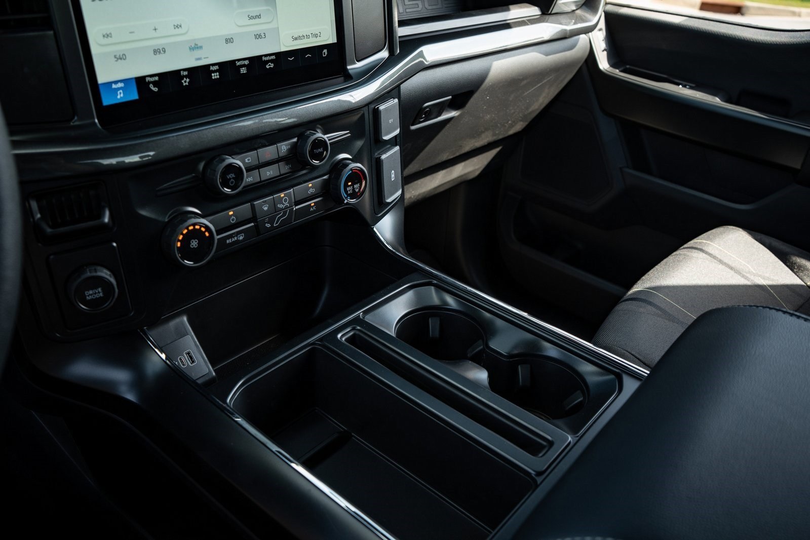 2025 Ford F-150 STX photo 21