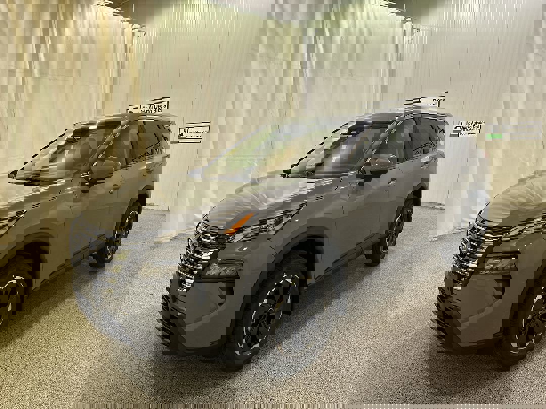 2026 Nissan Rogue SV photo 4