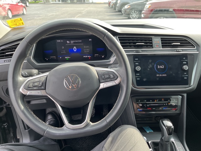 2023 Volkswagen Tiguan SE photo 10
