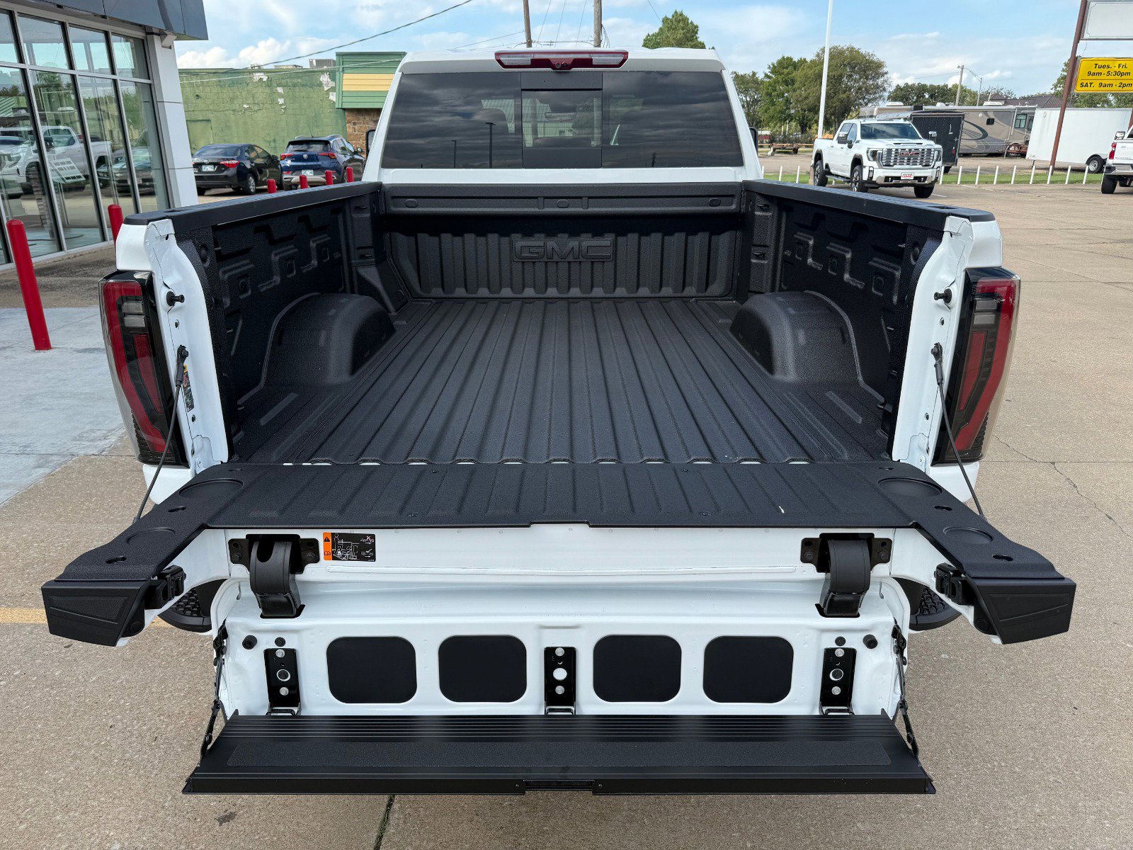 2026 Gmc Sierra 2500 HD AT4 photo 3