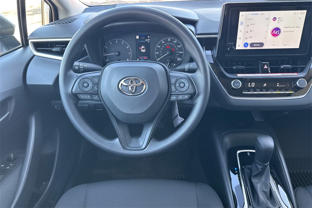 2025 Toyota Corolla LE photo 14