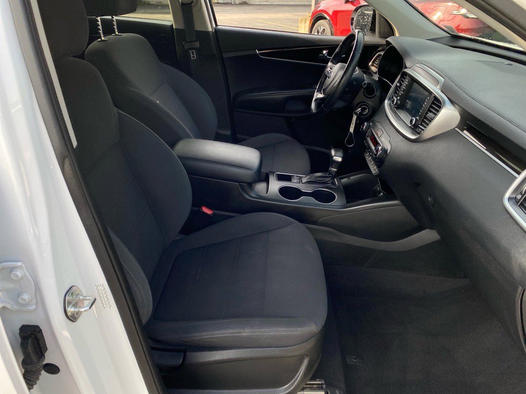 2019 Kia Sorento S photo 24