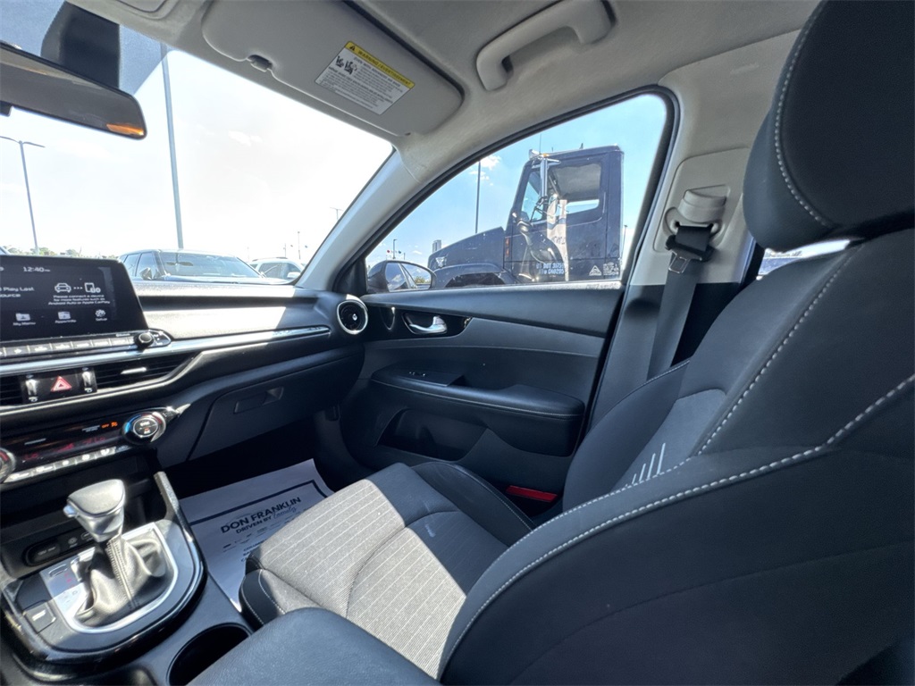2019 Kia Forte S photo 11