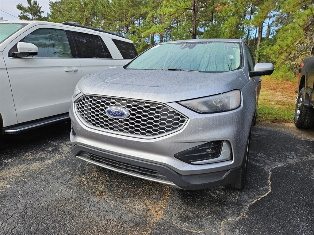 2024 Ford Edge SEL photo 4