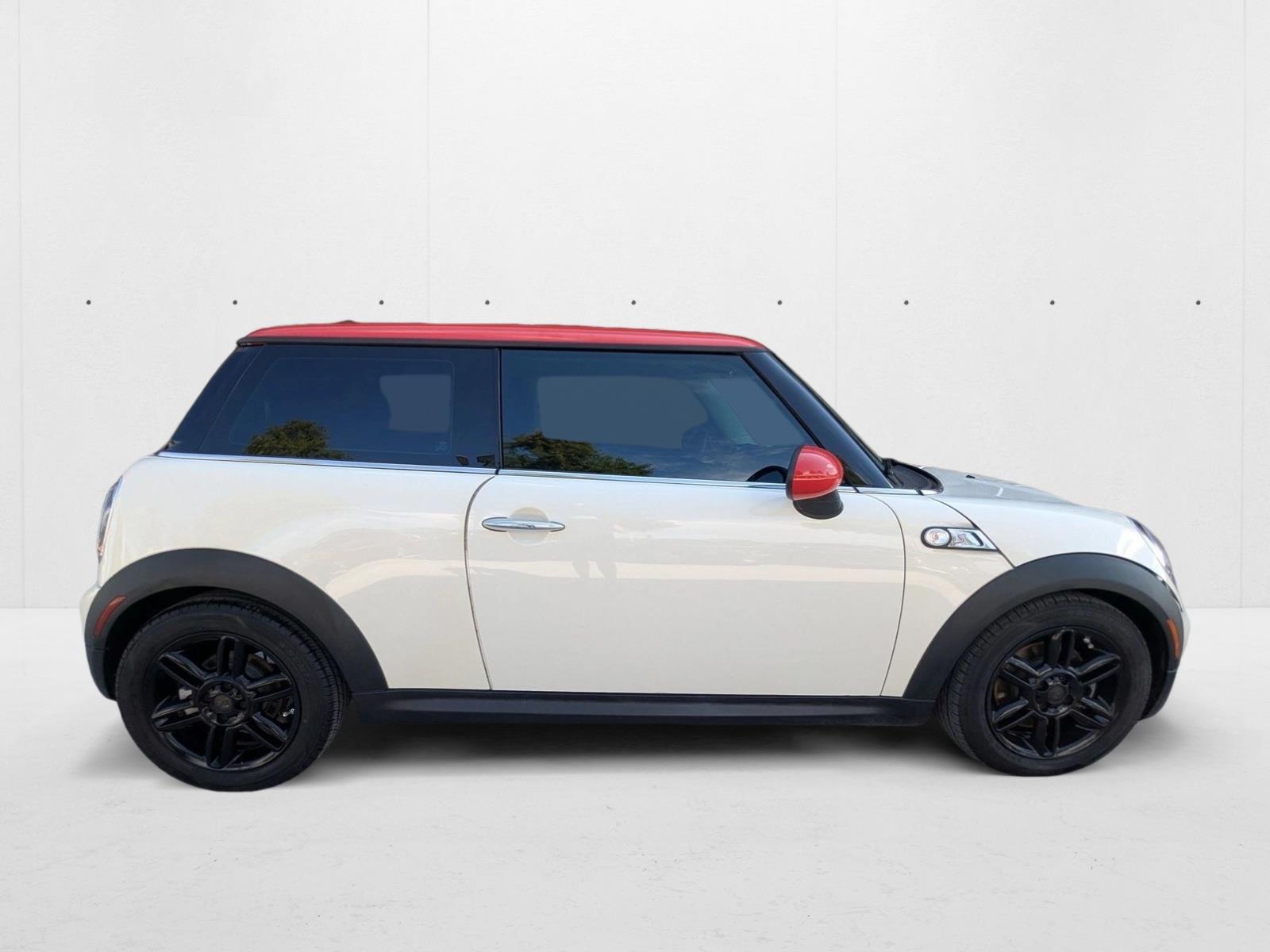 2013 Mini Cooper 2 Door Hardtop S photo 3