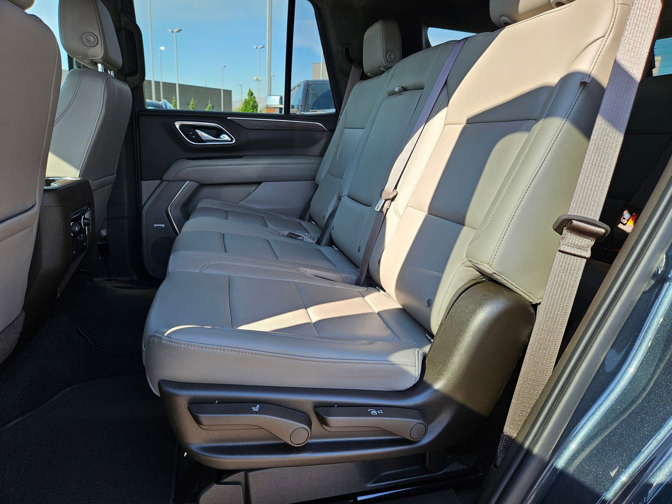 2021 Chevrolet Tahoe LT photo 19
