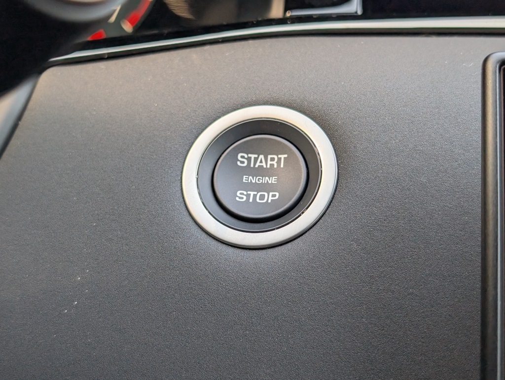 2026 Land Rover Range Rover Evoque Dynamic SE photo 10