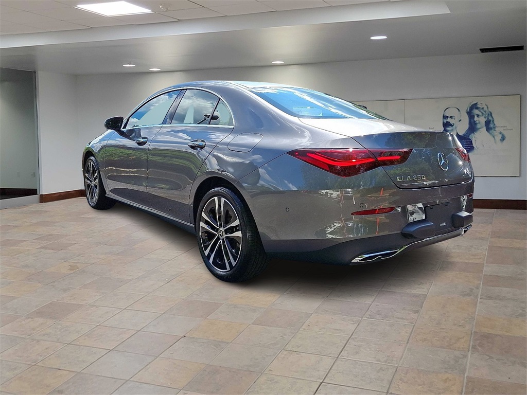 2025 Mercedes Benz CLA 250 4MATIC photo 4