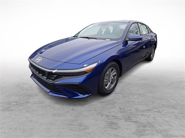 2026 Hyundai Elantra SE photo 3