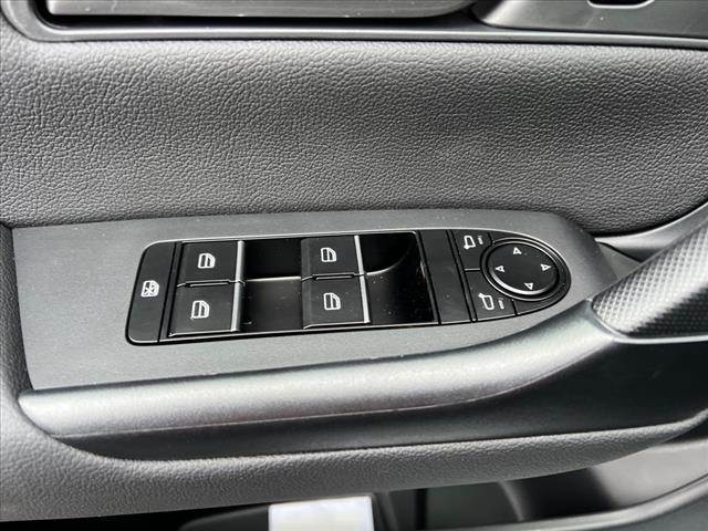 2025 Mazda CX-50 2.5 Select photo 12