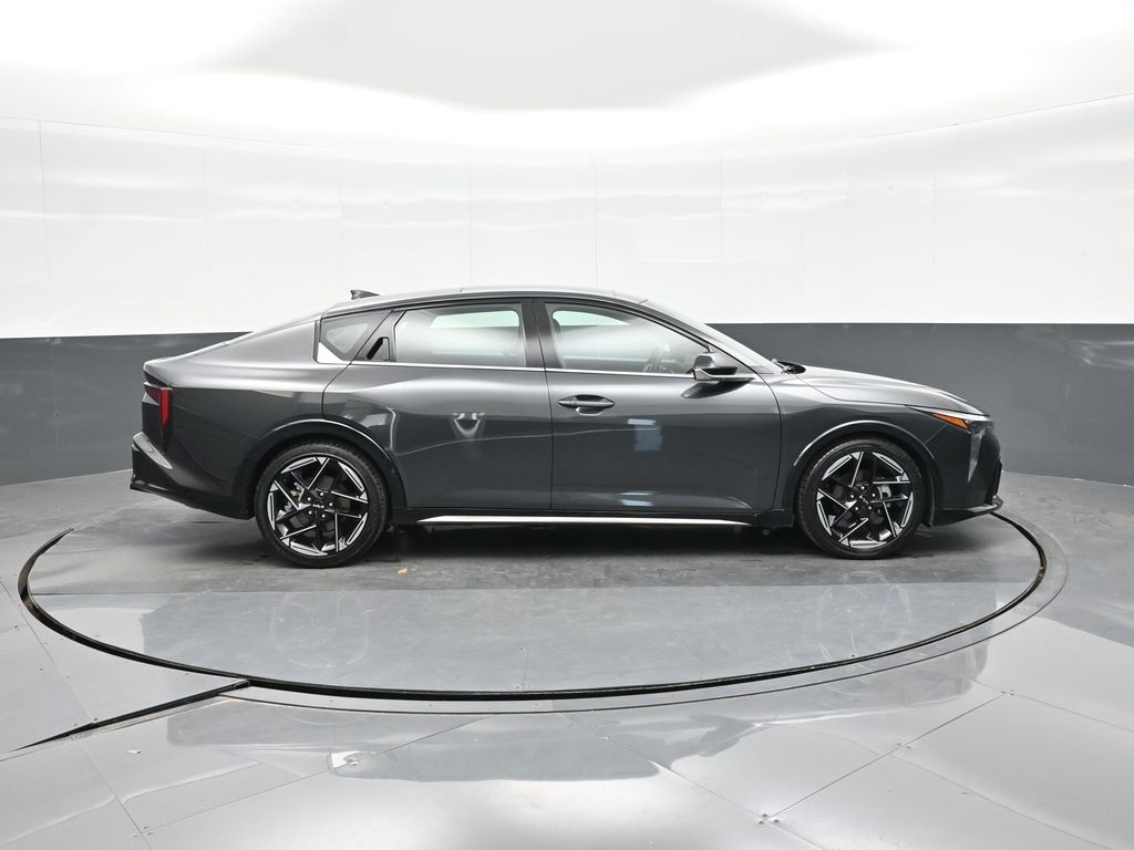 2025 Kia K4 GT-Line photo 16