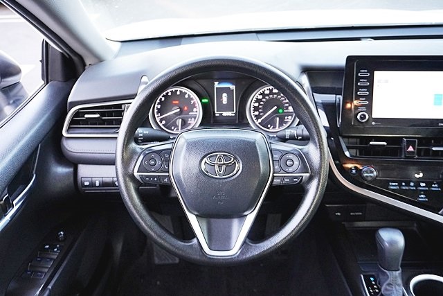 Used 2023 White Toyota LE image 17