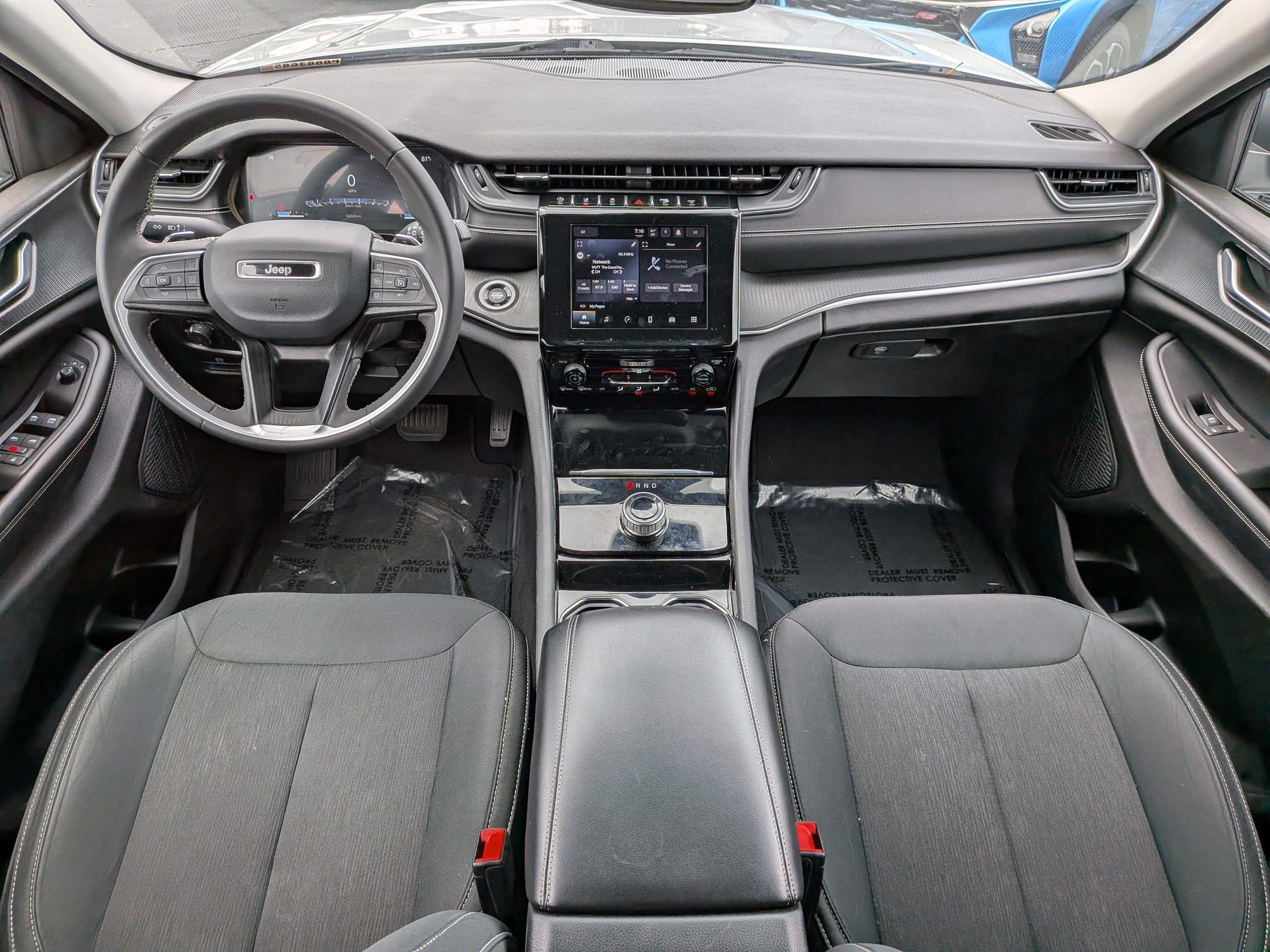2023 Jeep Grand Cherokee Laredo photo 8