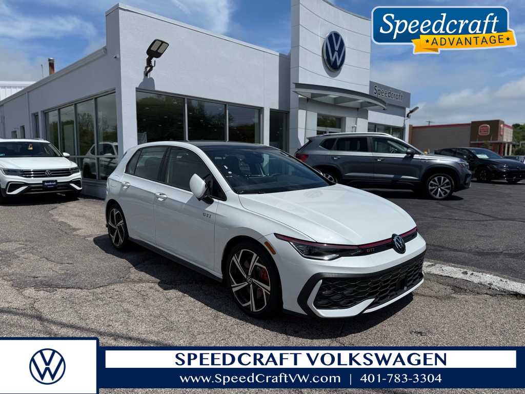 2025 Volkswagen Golf GTI SE's photo