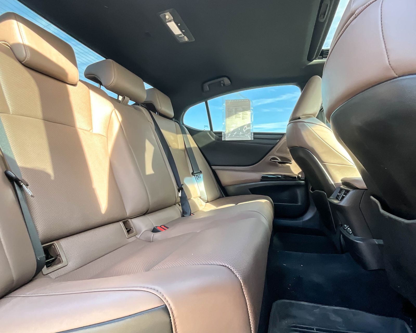 2023 Lexus ES 350 photo 17