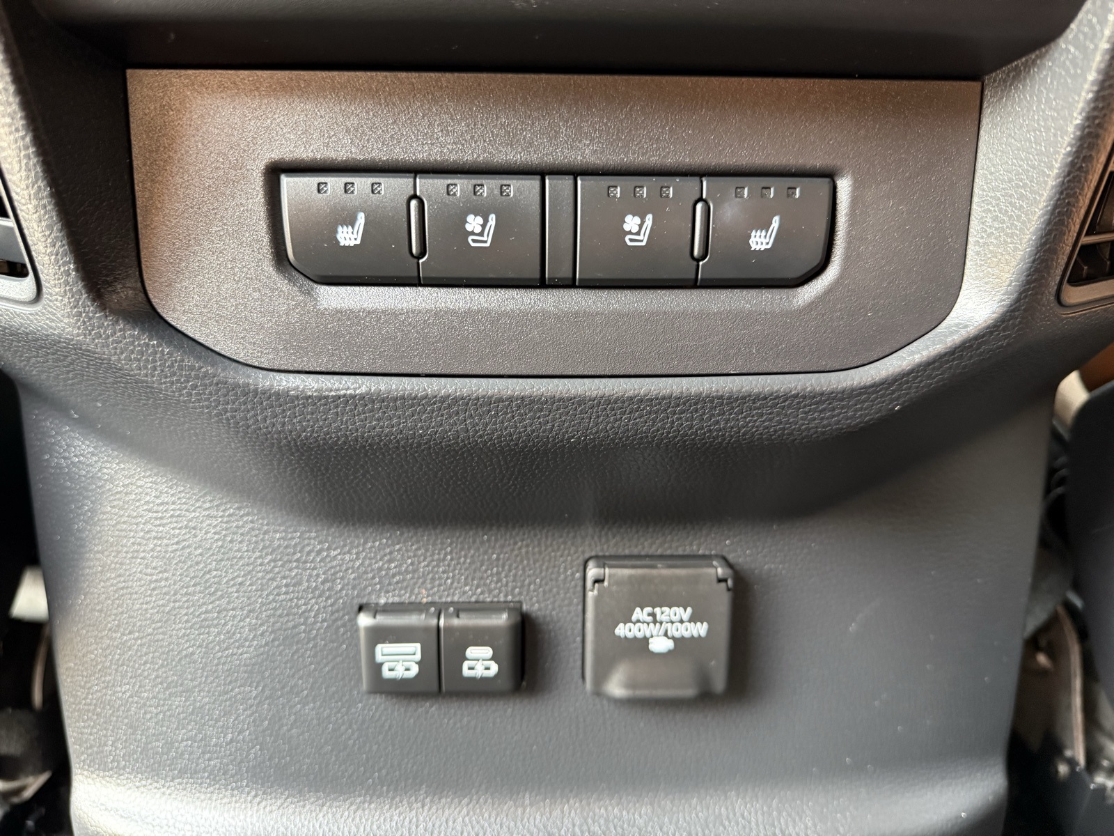 2024 Toyota Tundra 1794 Edition photo 24