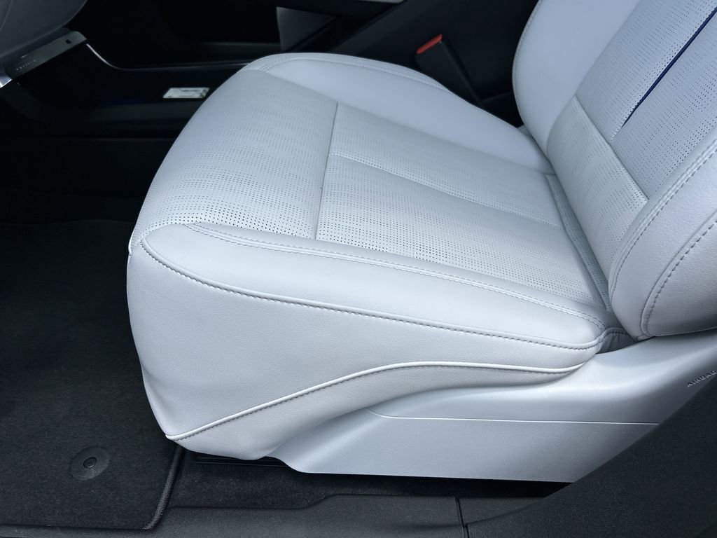 2025 Cadillac Lyriq Sport photo 21