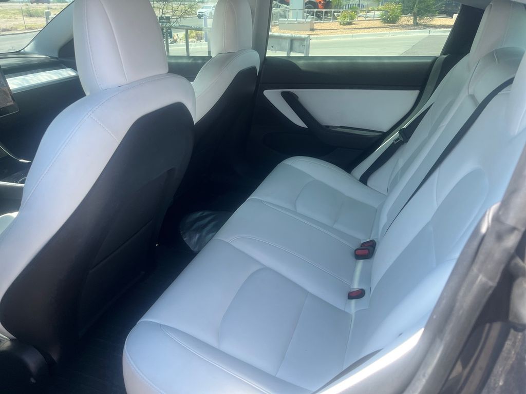 2019 Tesla Model 3 Performance photo 20