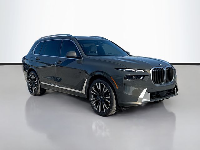 2026 BMW X7 40i's photo