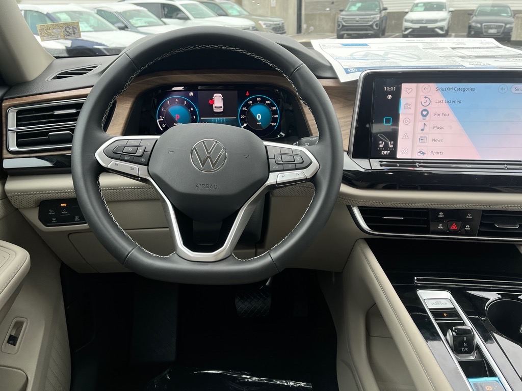 2025 Volkswagen Atlas SE Technology photo 8
