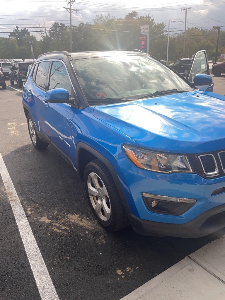 2018 Jeep Compass Latitude photo 2