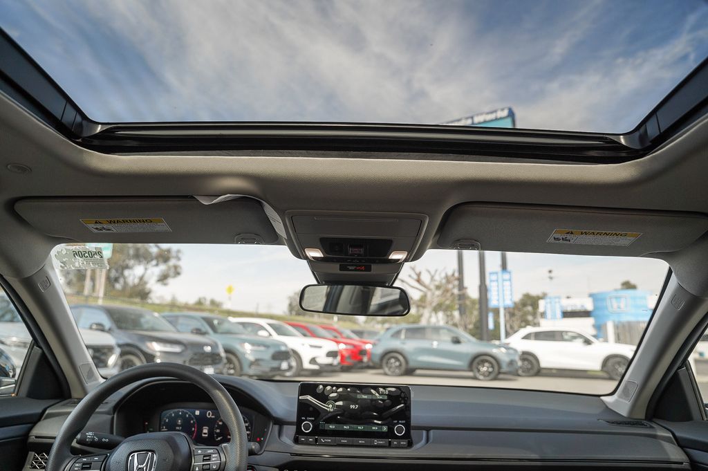 2025 Honda Accord SE photo 18