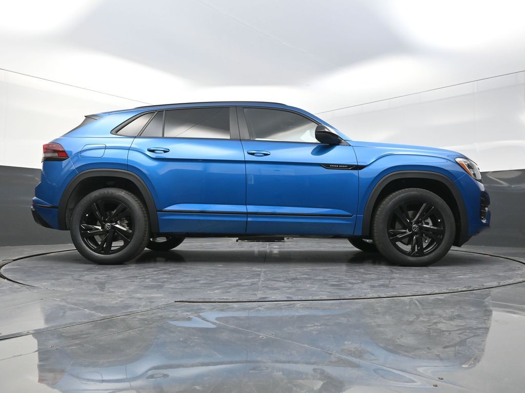 2025 Volkswagen Atlas Cross Sport SEL R-Line photo 22