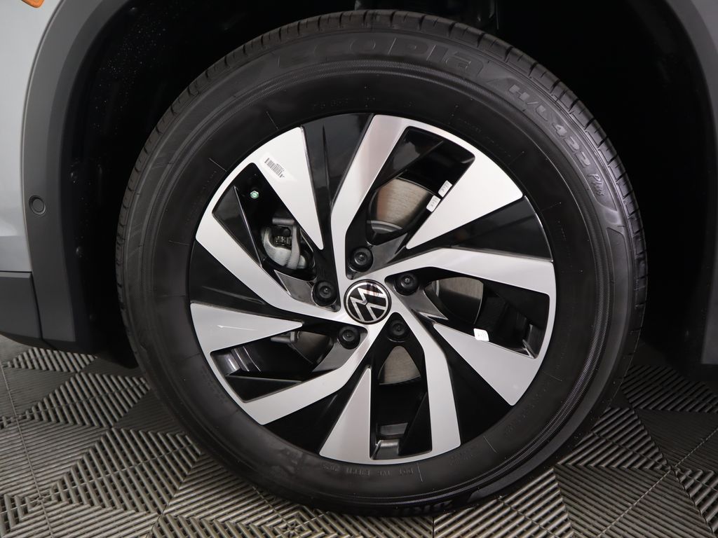 2025 Volkswagen Tiguan S photo 29
