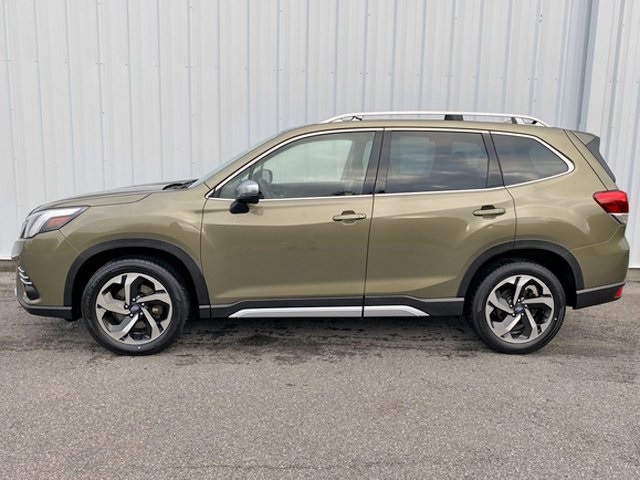2023 Subaru Forester Touring photo 5