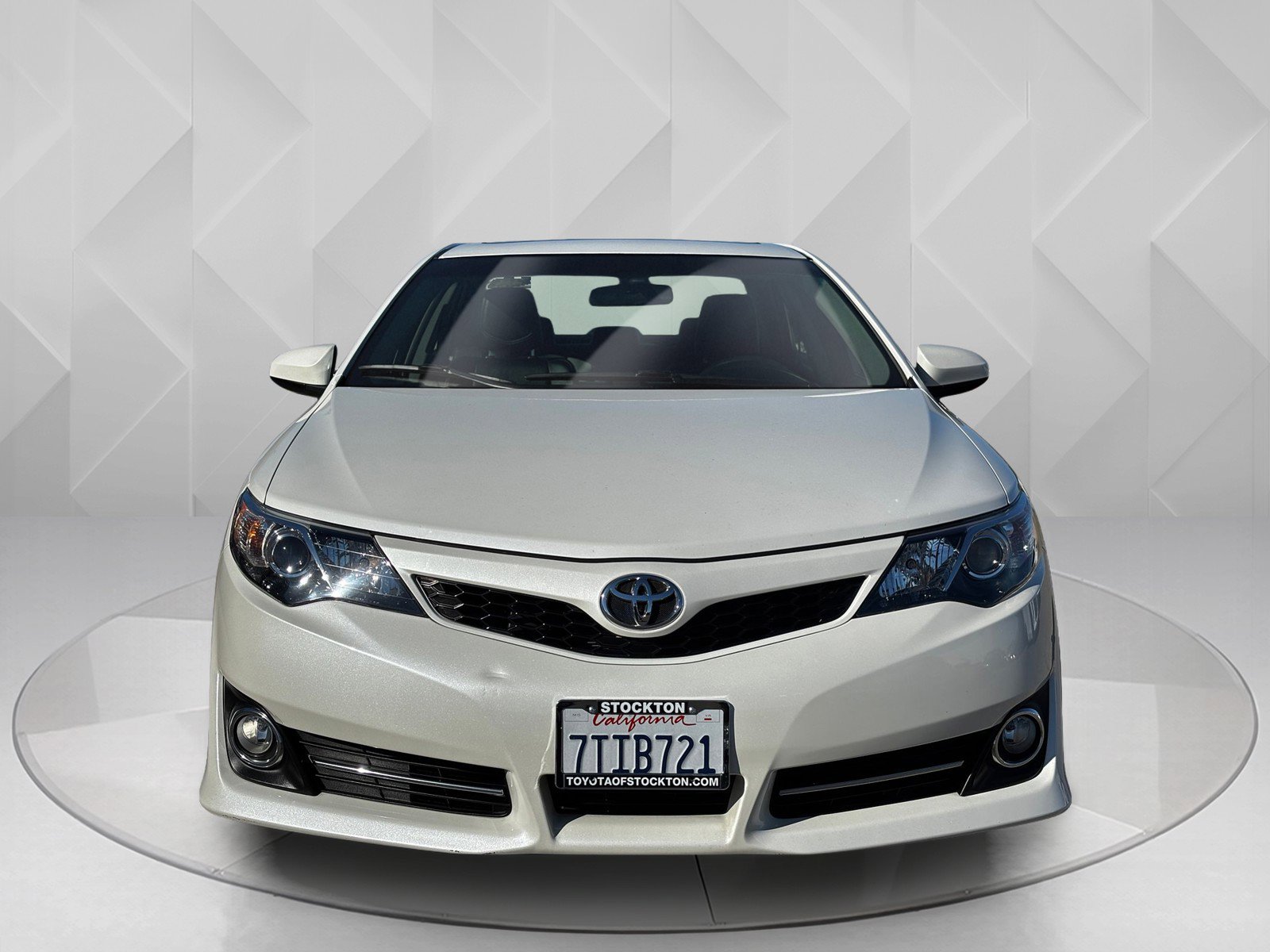 2012 Toyota Camry SE photo 4
